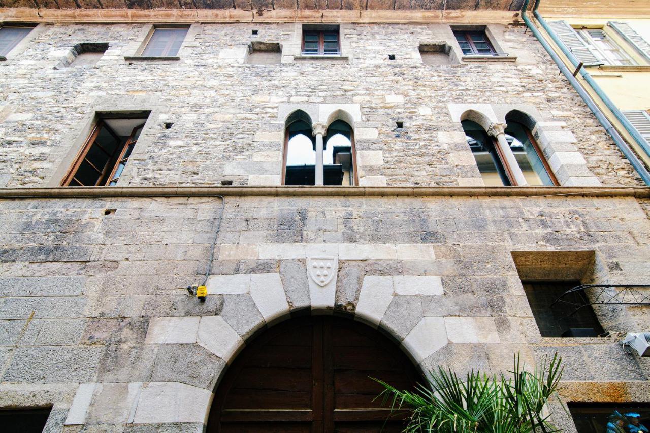 Palazzo Del Pero - The House Of Travelers Como Exterior foto