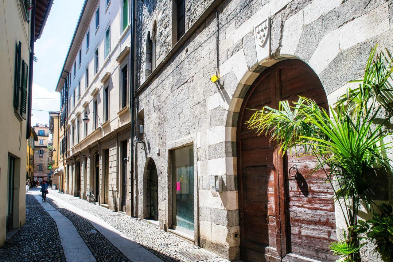 Palazzo Del Pero - The House Of Travelers Como Exterior foto